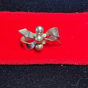 Elegant Silver and Gold Pearl Bow Brooch